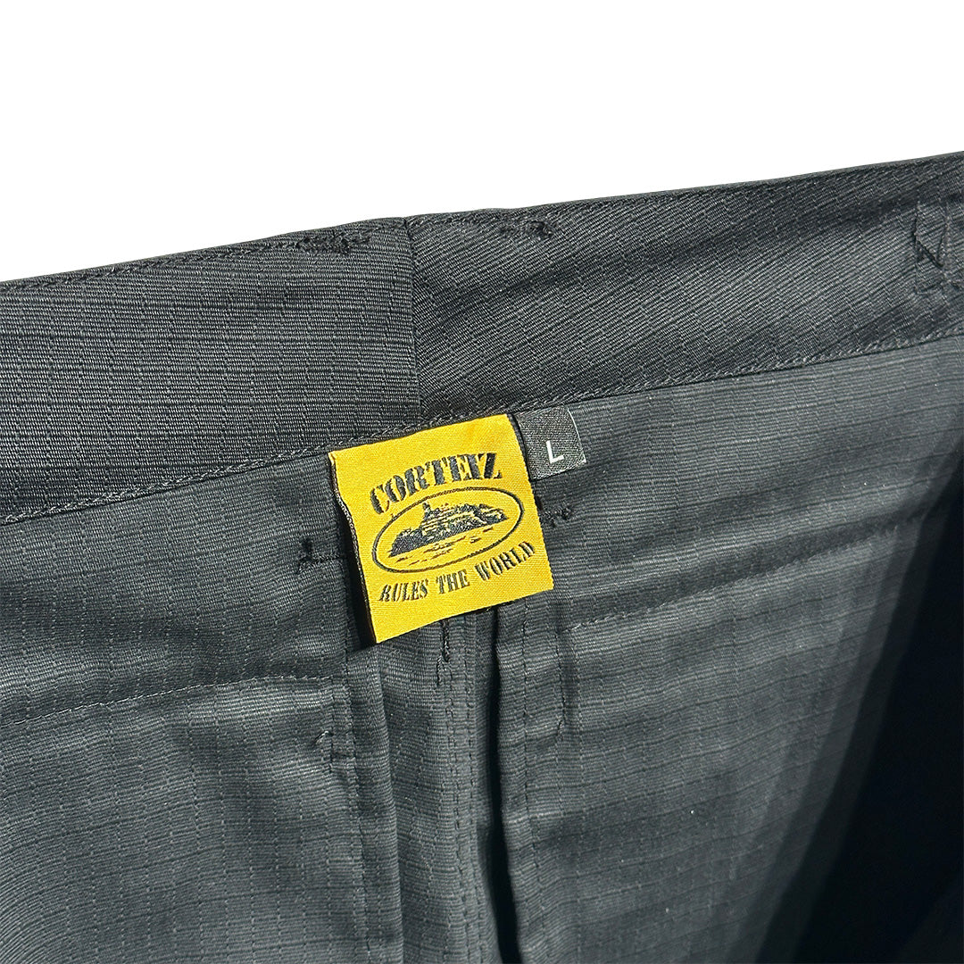 Corteiz Guerillaz 21' Cargo Shorts - Image 3