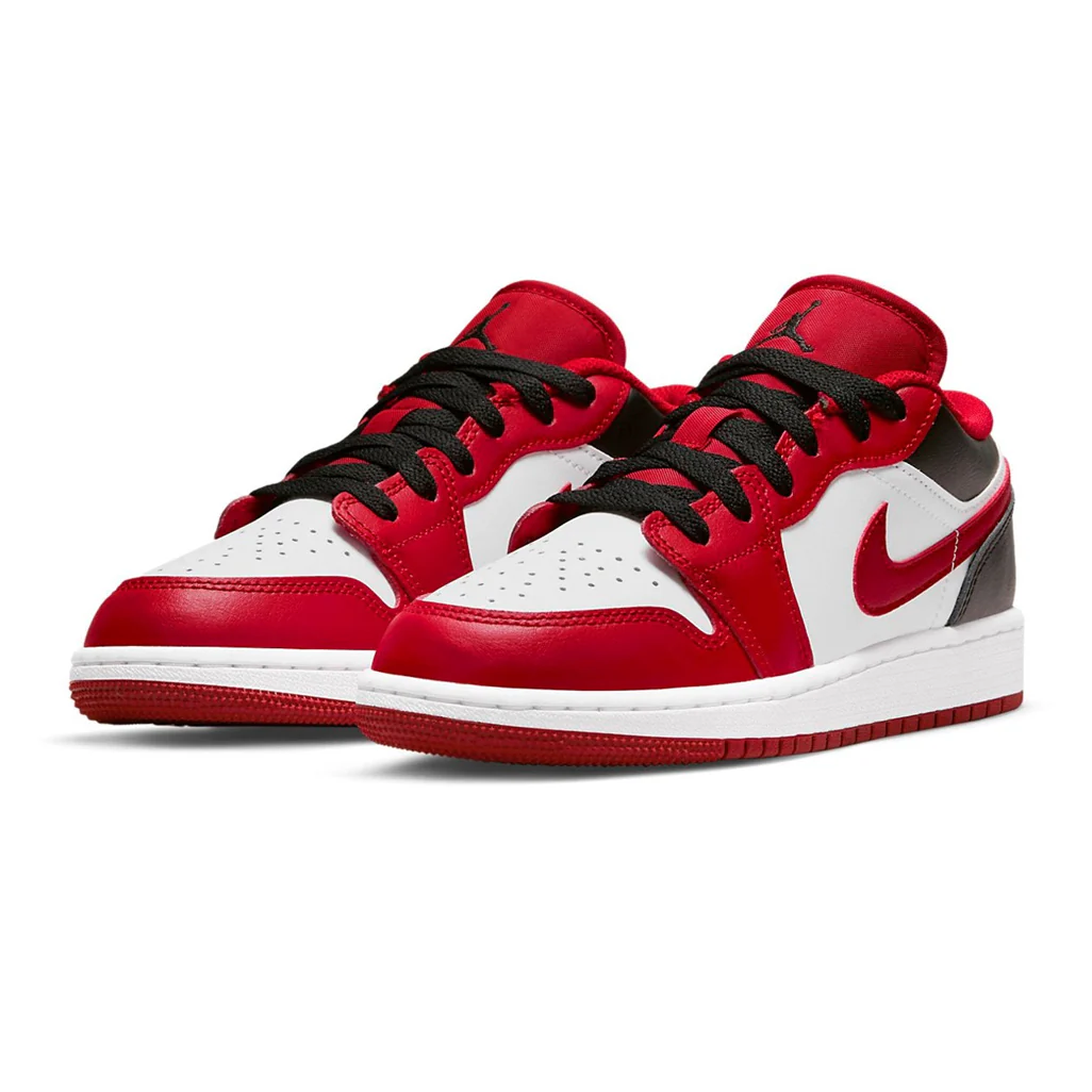 Air Jordan 1 Low Bulls GS - Image 3