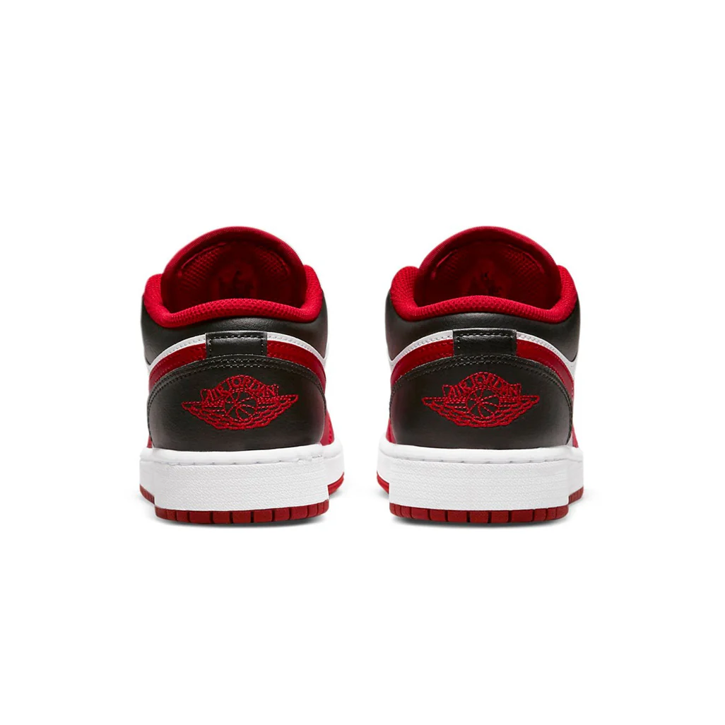 Air Jordan 1 Low Bulls GS - Image 5