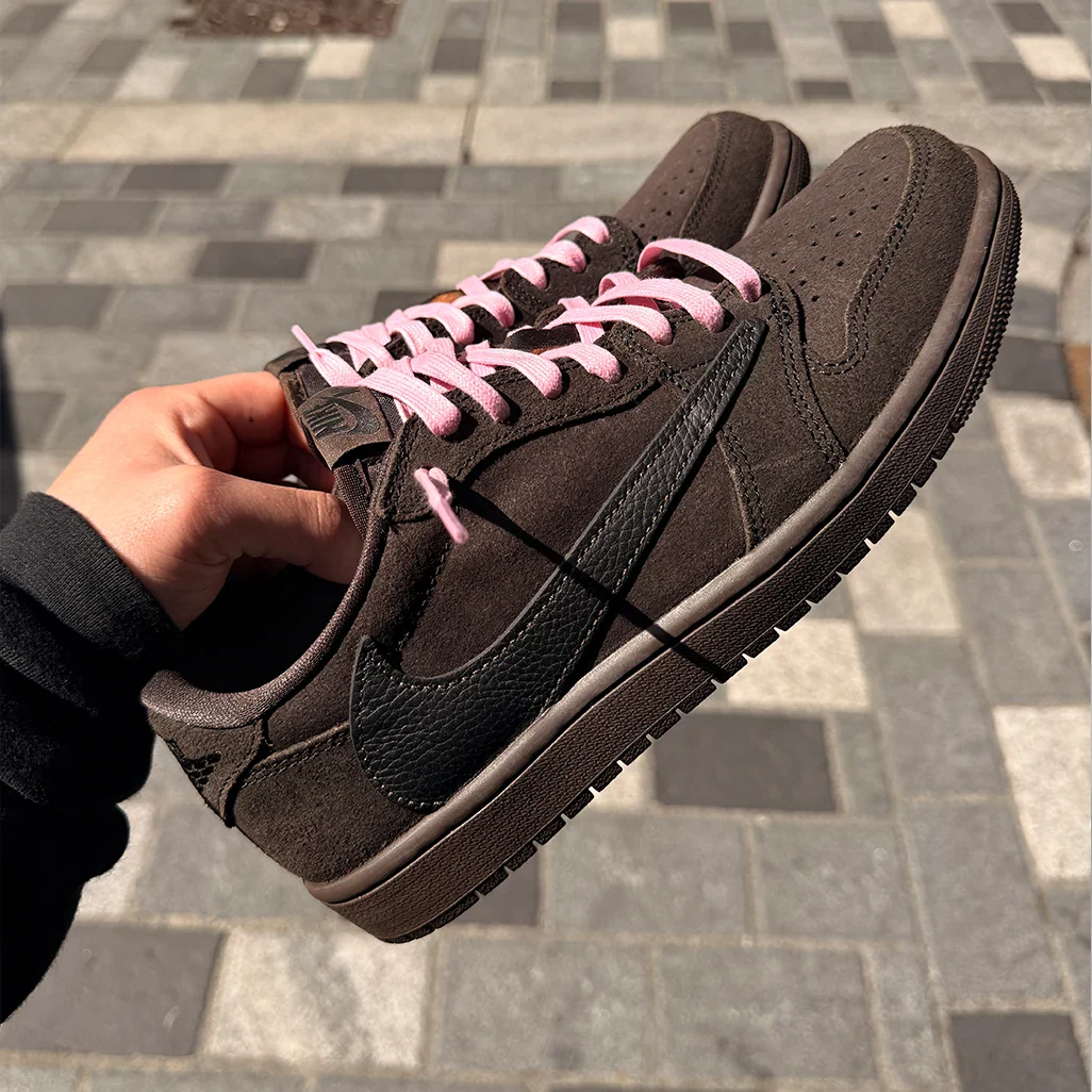 Air Jordan 1 Retro Low OG SP Travis Scott Velvet Brown - Image 4
