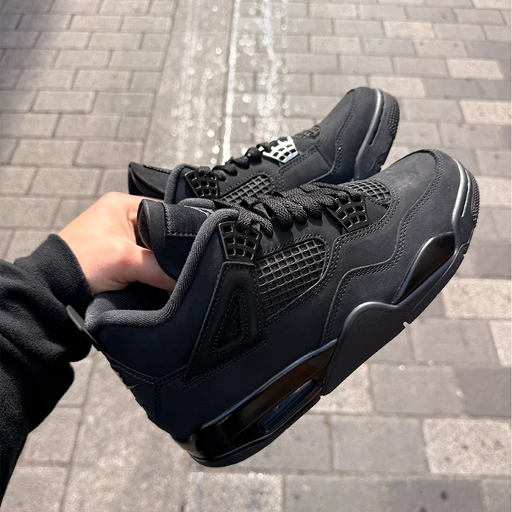 Air Jordan 4 Retro Black Cat 2025 - Image 4
