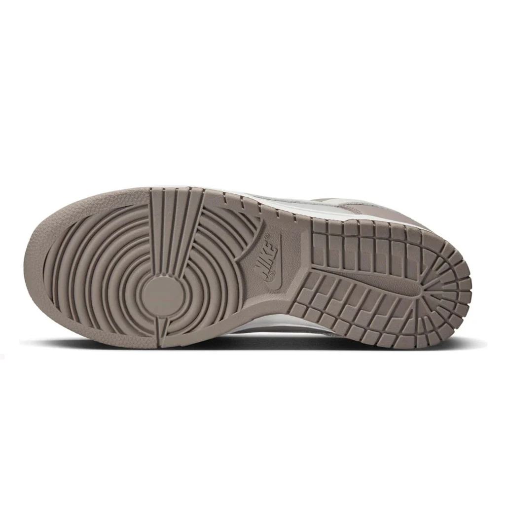 Nike Dunk Low 'Moon Fossil' W - Image 6