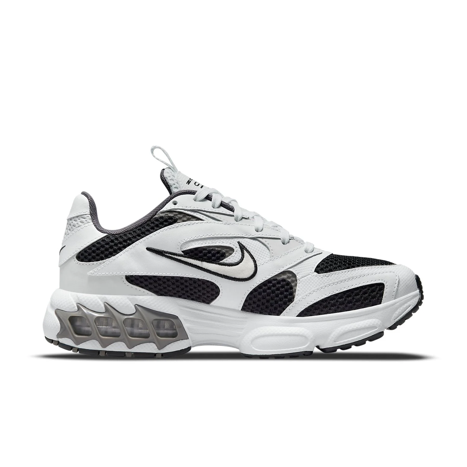 Nike Zoom Air Fire Low-Top White Black W - Image 3